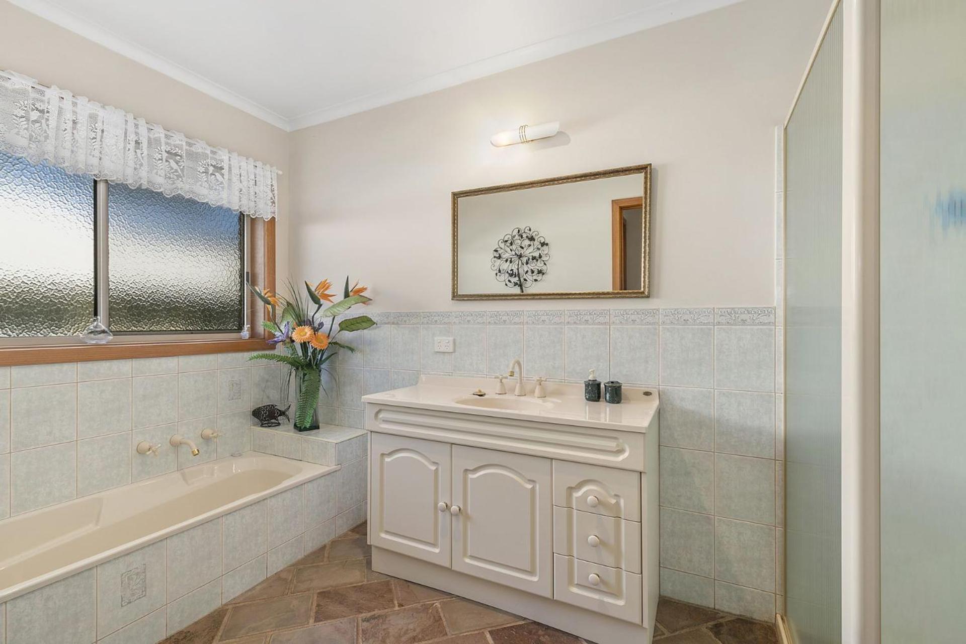 Peaceful Retreat - Surf Side Holiday home Inverloch